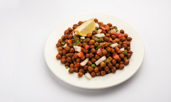 Black Gram Side Effect: જો તમને આ 5 તકલીફો છે તો કાળા ચણા ખાવાથી બચો, નહીં તો સ્વાસ્થ્ય પર પડી શકે ગંભીર અસર!