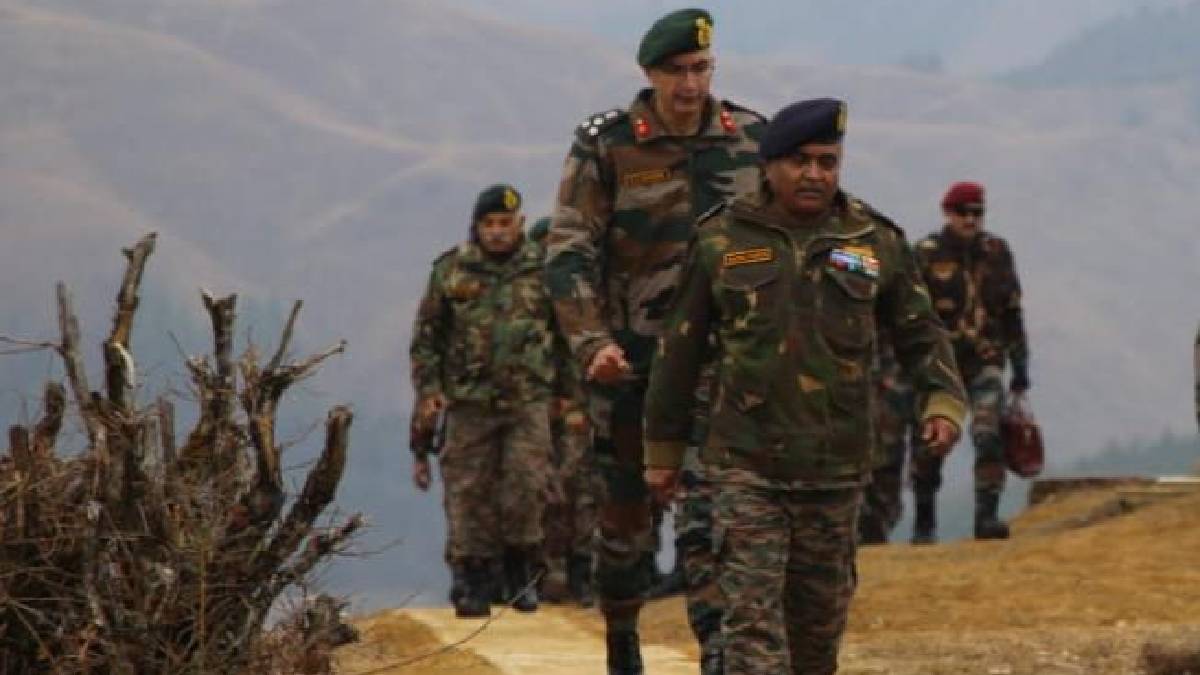 arunachal-pradesh-indian-army-chief-general-manoj-pande-meets-deployed-troops-for-first-time-since-clash-with-chinese-troops-visits-sensitive-areas-81493