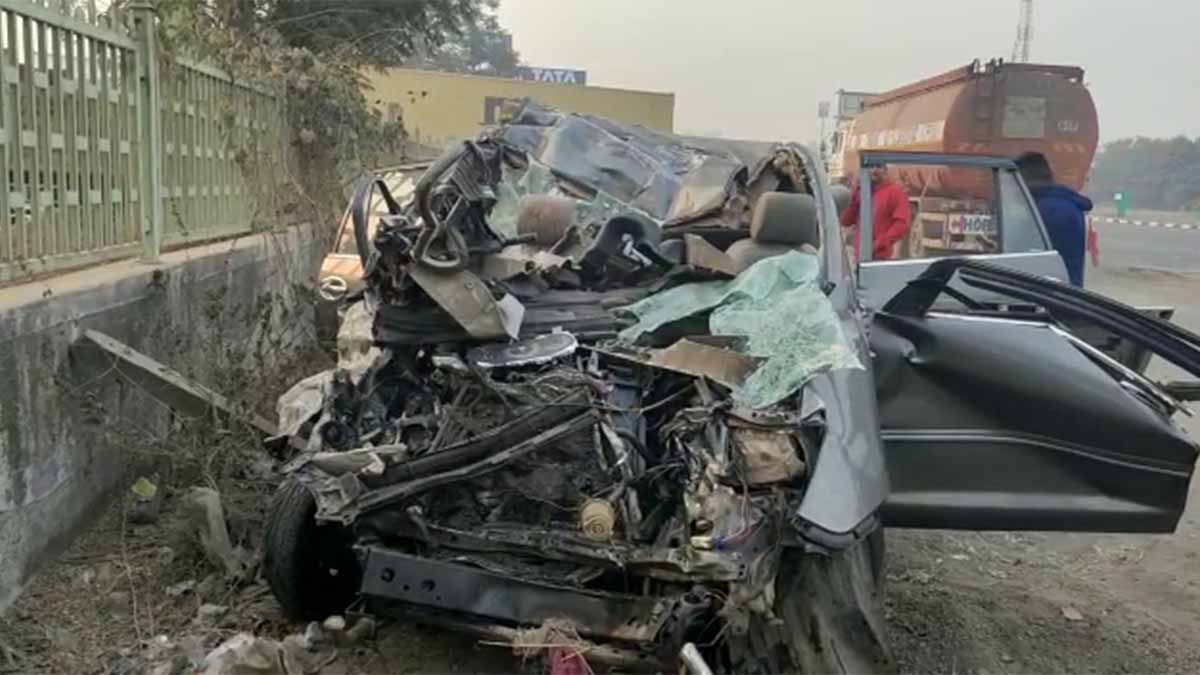 innova-collides-with-a-container-near-chikhli-four-die-on-the-spot-all-dead-residents-of-surat-81618