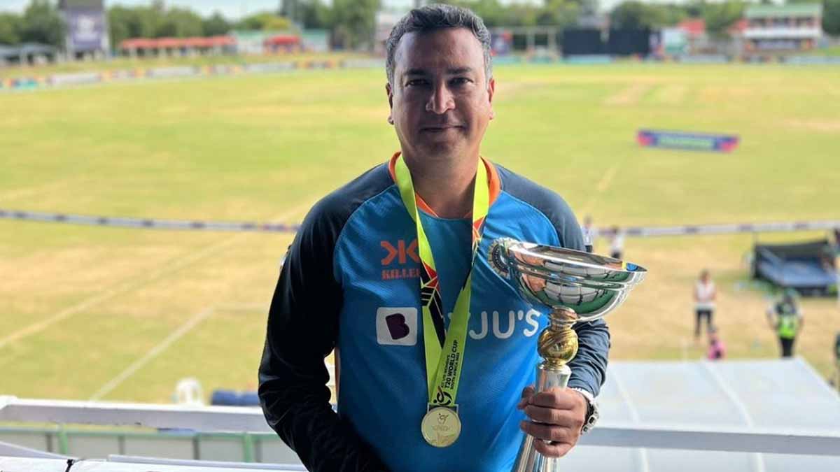 surats-apoorva-desai-batting-coach-of-u19-womens-world-cup-winning-indian-team-honored-87665