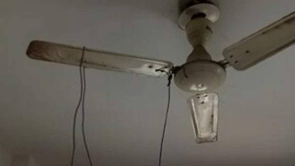 kheda-news-married-woman-hang-her-self-and-write-suicide-note-at-mahemdavad