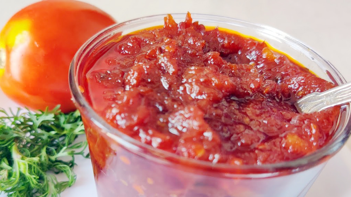 recipe-make-spicy-jaggery-and-tomato-chutney-at-home-in-this-way-106235
