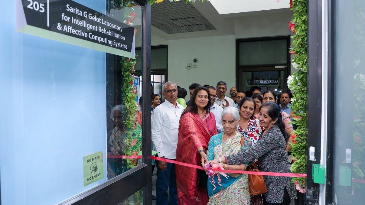 inauguration-of-2-new-labs-at-iit-gandhinagar-122377