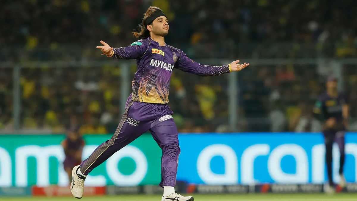 ipl-2023-kkr-vs-gt-suyash-sharma-picks-up-crucial-wickets-of-faf-du-plessis-and-shahbaz-ahmed-121814