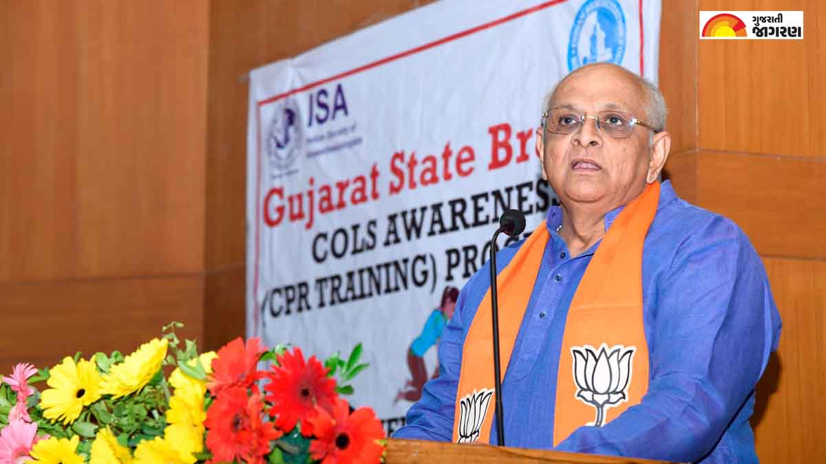 emergency-medical-day-cpr-training-given-to-bjp-workers-in-b-j-medical-college-111823