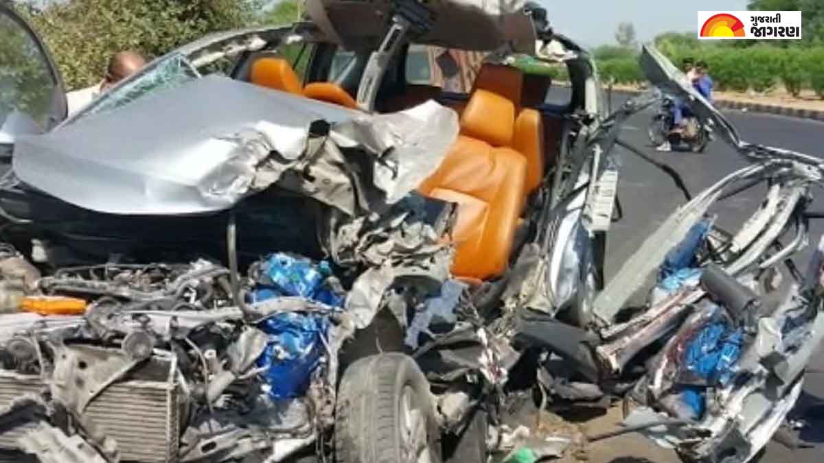 innova-car-collides-with-dumper-coming-from-wrong-side-near-kathlal-in-kheda-two-killed-111933