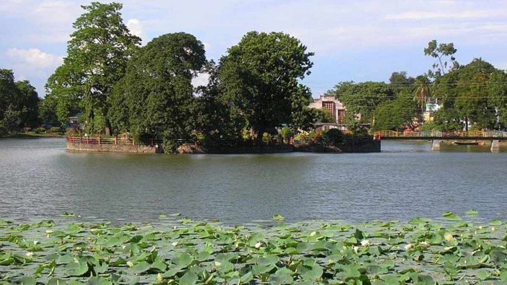 If you want to see the beautiful scene of nature, you must visit Tezpur of Assam once