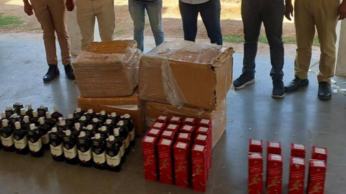 vadodara-news-foreign-liquor-smuggling-busted-under-the-guise-of-courier-136986