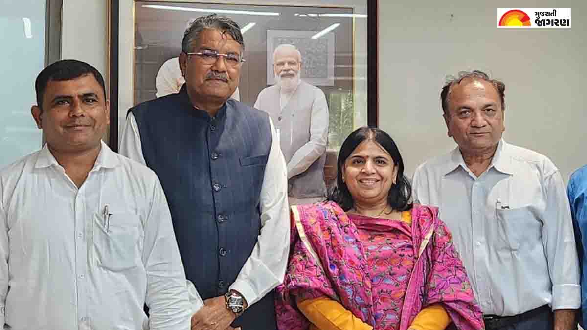 the-gujarat-veterinary-council-was-reconstituted-with-bd-patel-appointed-as-president-and-kk-hadiya-as-vice-president-136667
