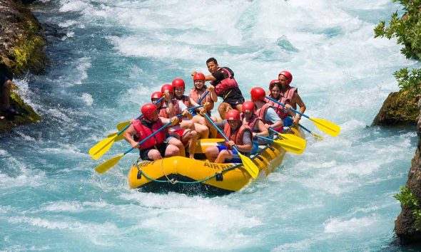 ફક્ત ઋષિકેશ નહીં! ભારતમાં રિવર રાફ્ટિંગ માટેના આ 8 એડવેન્ચર સ્થળો તમને કરશે રોમાંચિત