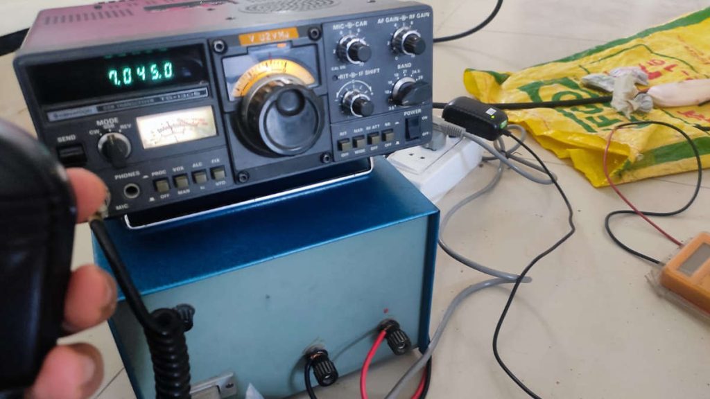 Cycolne Biparjoy Ham Radio સ્ટેટ ઇમરજન્સી કંટ્રોલરૂમ ખાતે હેમ રેડિયો