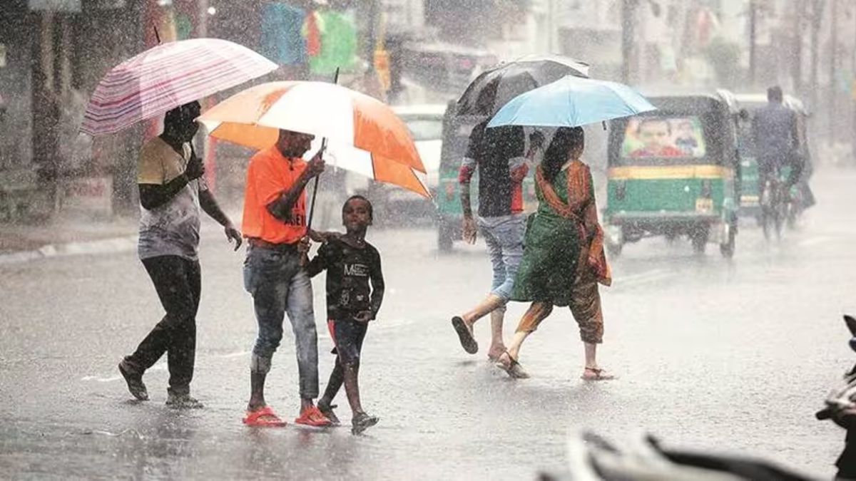 heavy-rains-forecast-in-these-states-including-up-bihar-gujarat-read-today-weather-update-598722
