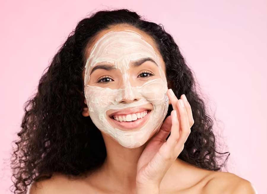 Rice Flour Face Packs દિવાળી પર ચહેરાને બનાવવો છે એકદમ ચમકદાર? ચોખાના