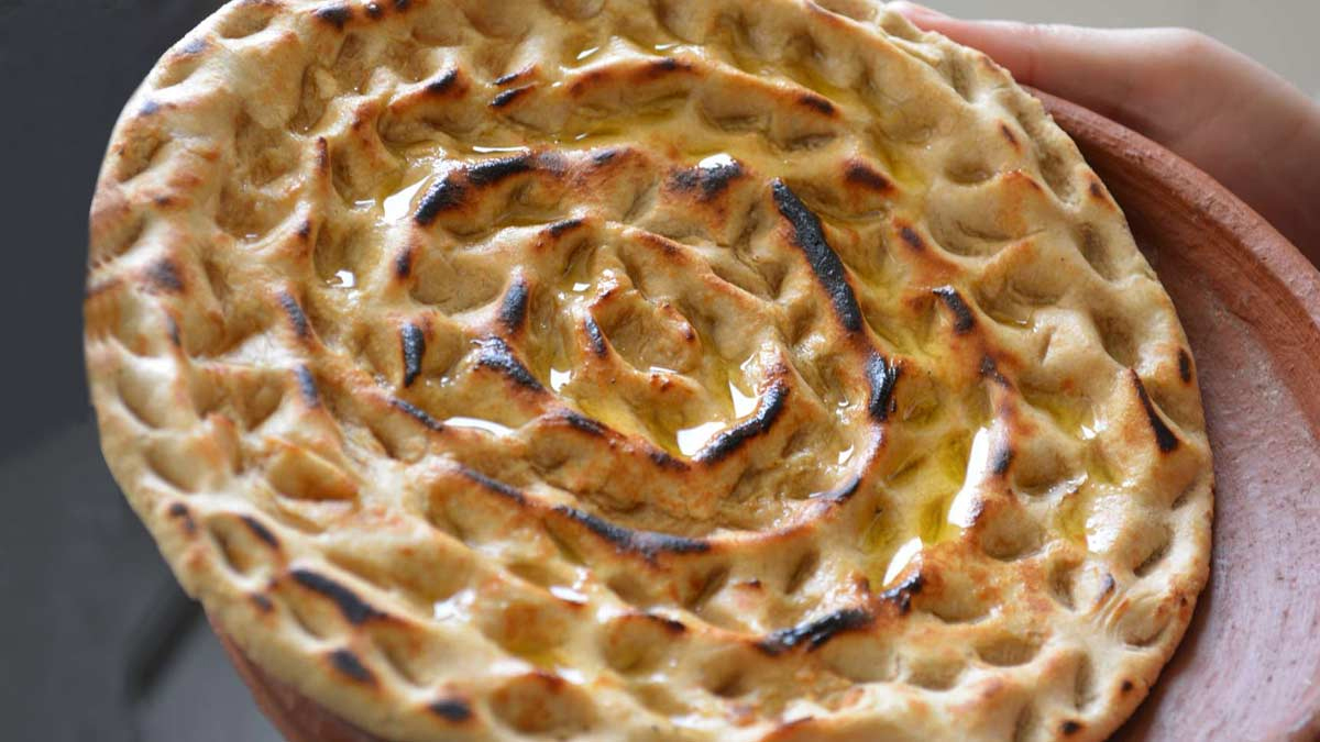 Khoba Roti Recipe: જો તમે સામાન્ય રોટલી અને પુરીથી કંટાળી ગયા છો તો હવે ઘરે બનાવો રાજસ્થાની ખૂબા રોટી