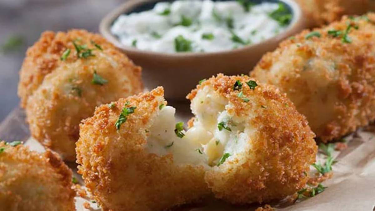 crispy-paneer-balls-for-new-year-indian-snacks-257775
