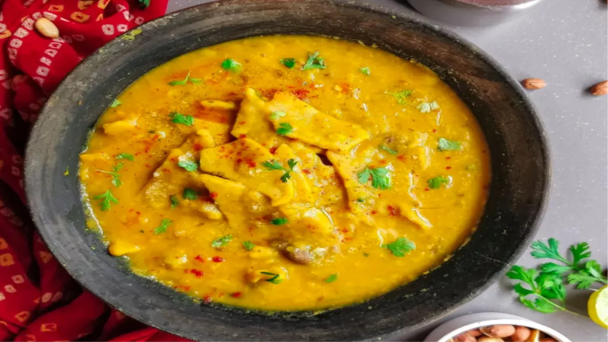 how-to-make-tasty-gujarati-dal-dhokli-recipe-256139