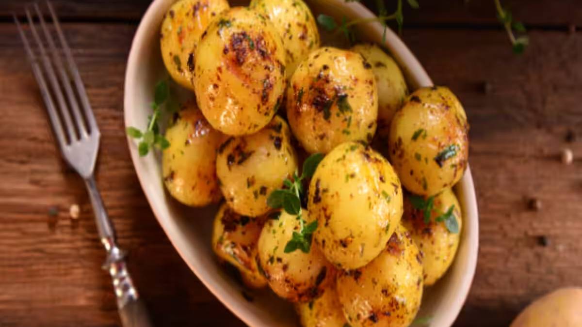 easy-indian-snacks-potato-recipe-in-tiffin-254432