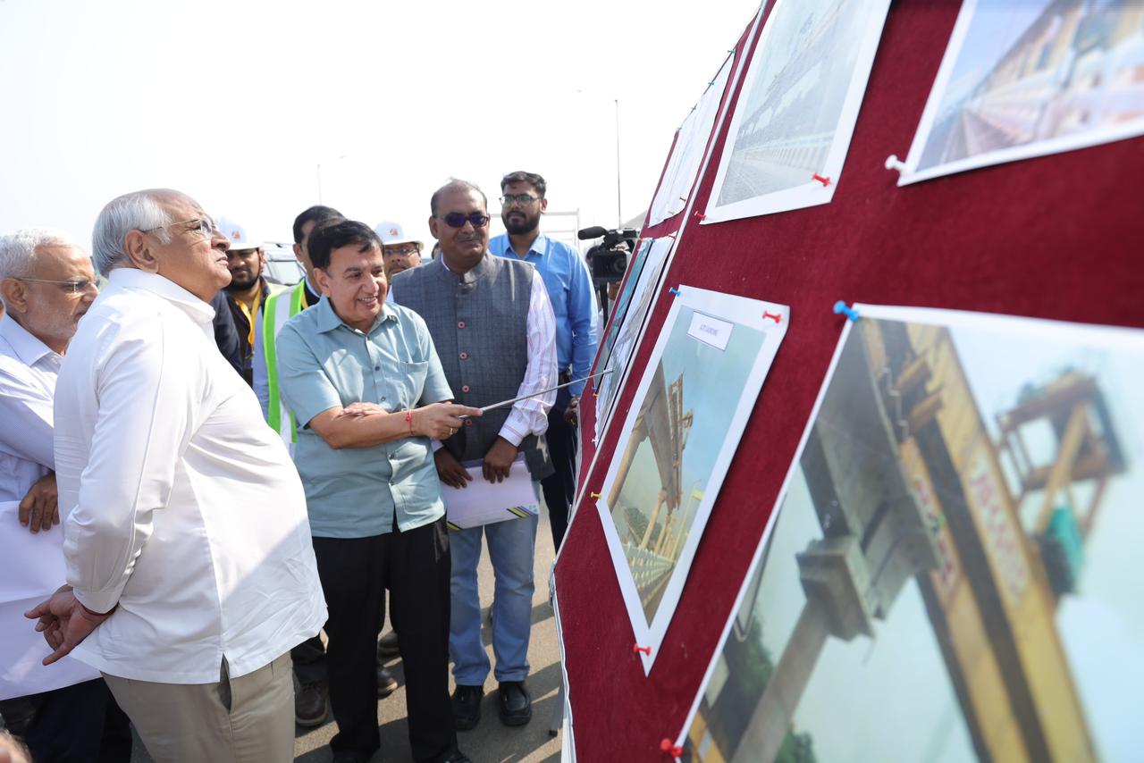 gandhinagar-news-motera-to-sector-1-metro-route-will-be-run-before-lok-sabha-elections-cm-bhupendra-patel-inspected-the-metro-rail-project-246012
