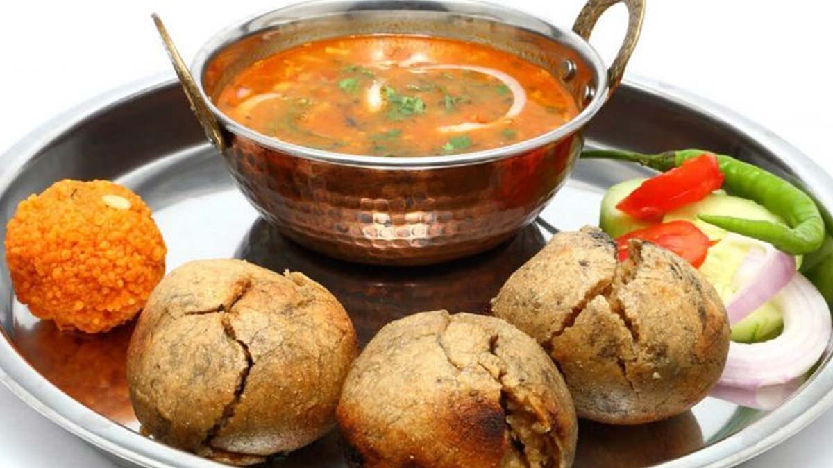 how-to-make-rajasthani-bafla-bati-and-dal-recipe-248360