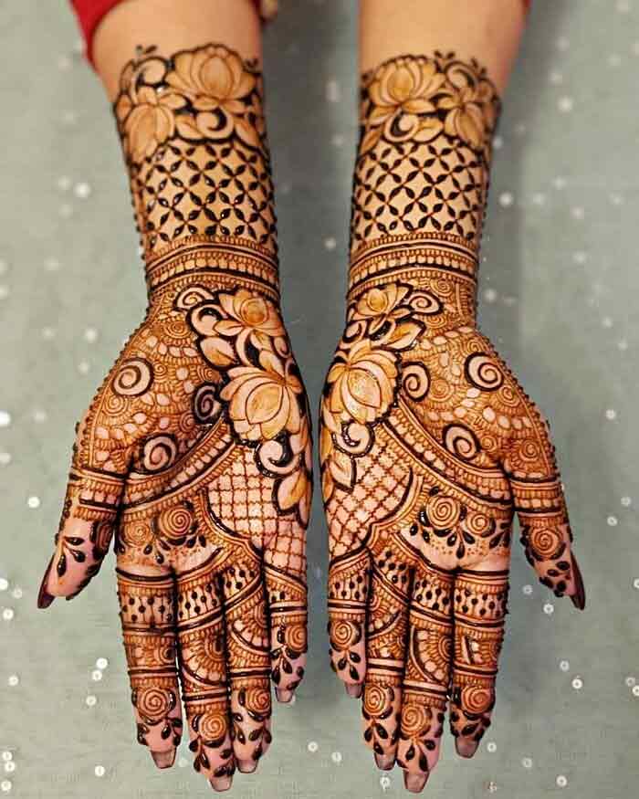 full hand lotus mehndi