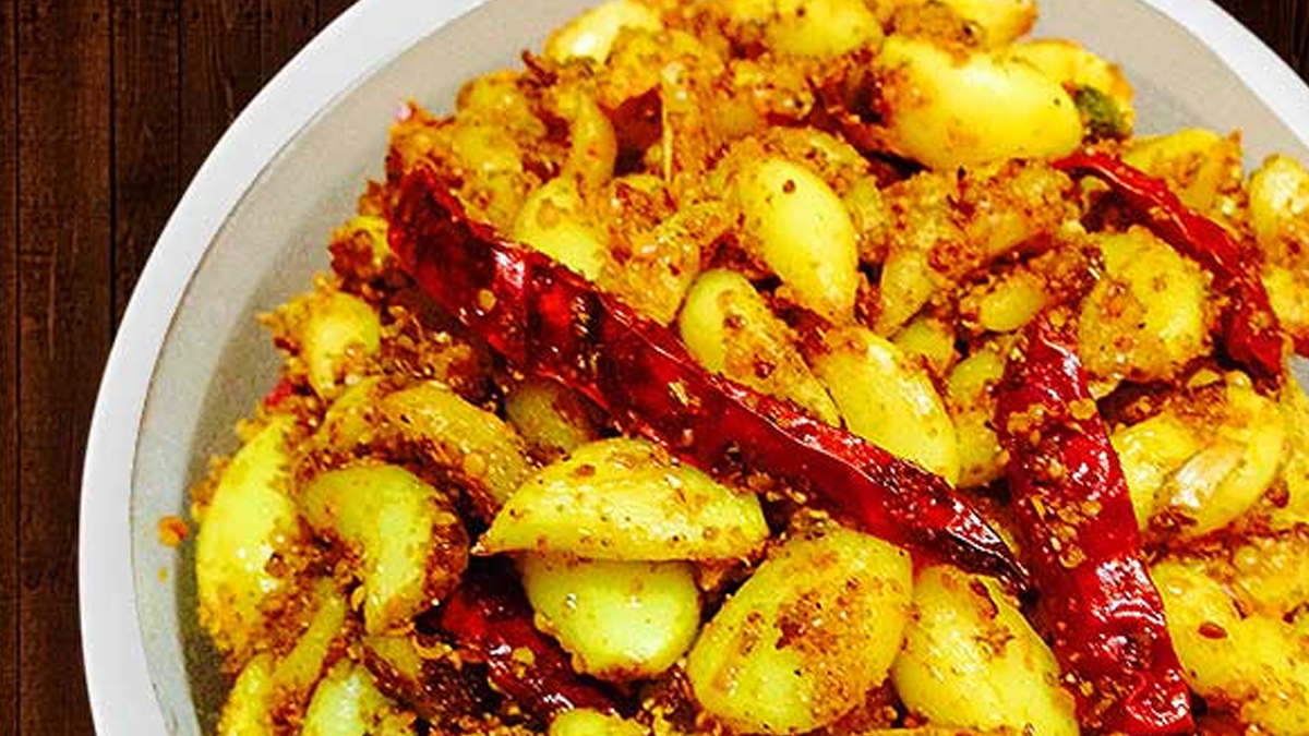 garlic-pickle-recipe-how-to-make-tasty-garlic-achaar-at-home-246079