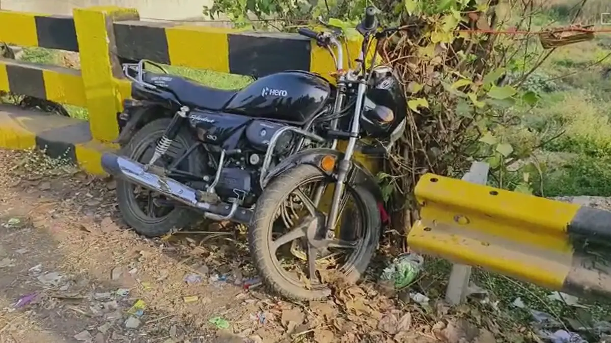 vadodara-news-hit-and-run-on-national-highway-bike-rider-killed-623876