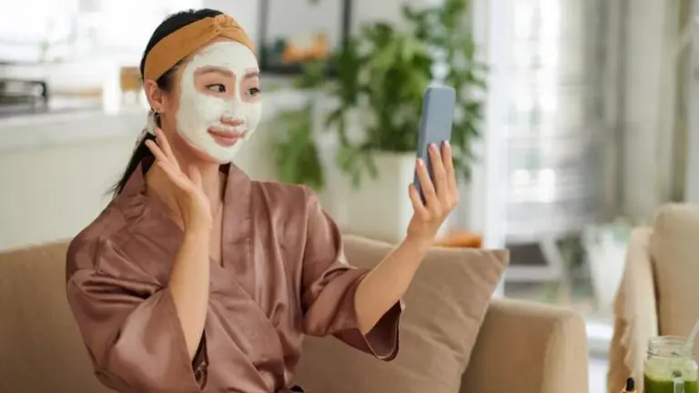 Beauty Tips: પાર્લર જેવા ગ્લો માટે ઘરે જ અજમાવો મુલતાની માટીનો આ ખાસ ...