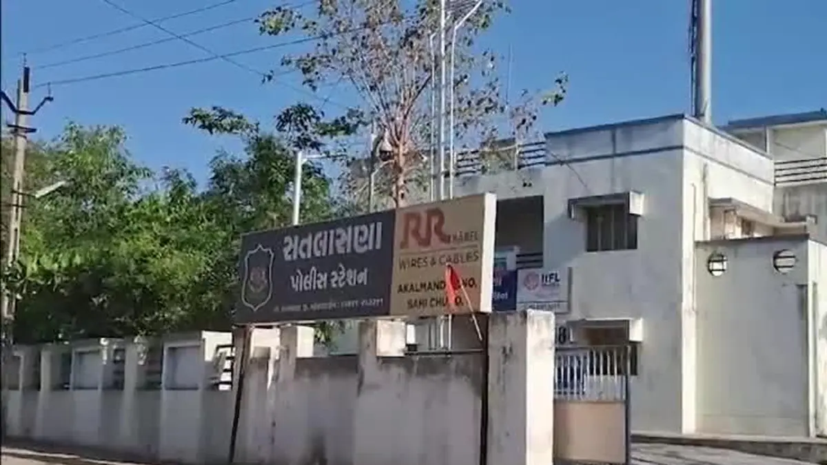 Mehsana: વાવ-ધરોઈ રોડ પર વાહનની ટક્કરે નિવૃત્ત ફોરેસ્ટકર્મીનું મોત,  નિવૃત્તિ બાદ સેવા આપવા જતા અકસ્માત નડયો