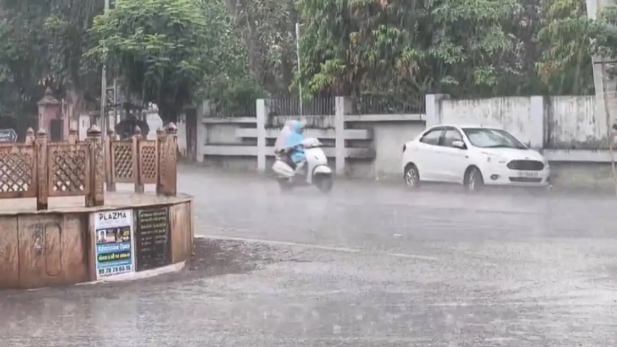 paresh-goswami-ni-agahi-heavy-rainfall-in-8-district-across-the-gujarat-till-19th-july-564890
