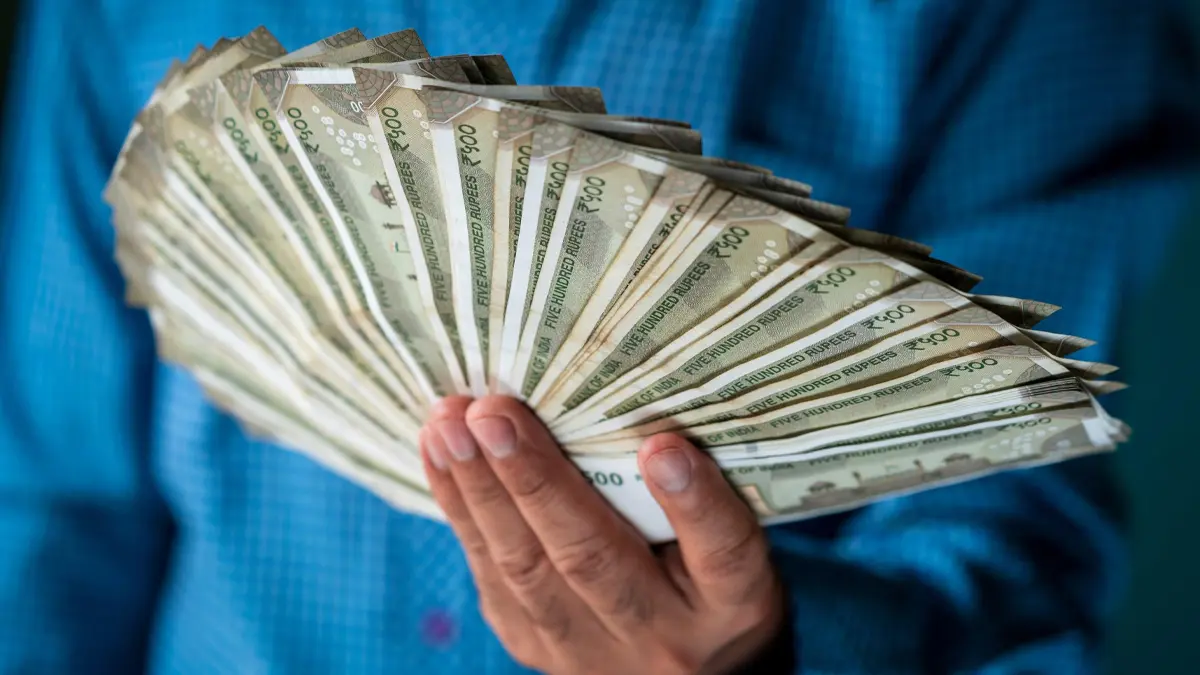 8th-pay-commission-latest-update-news-salary-hike-likely-in-jan-2026-595925