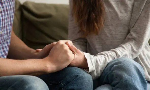 અભિપ્રાય: લિવ-ઈન રિલેશનશિપ પર ઉઠતા સવાલો ચિંતાનો વિષય, લગ્ન સંસ્થાનો વિકલ્પ ના બની શકે