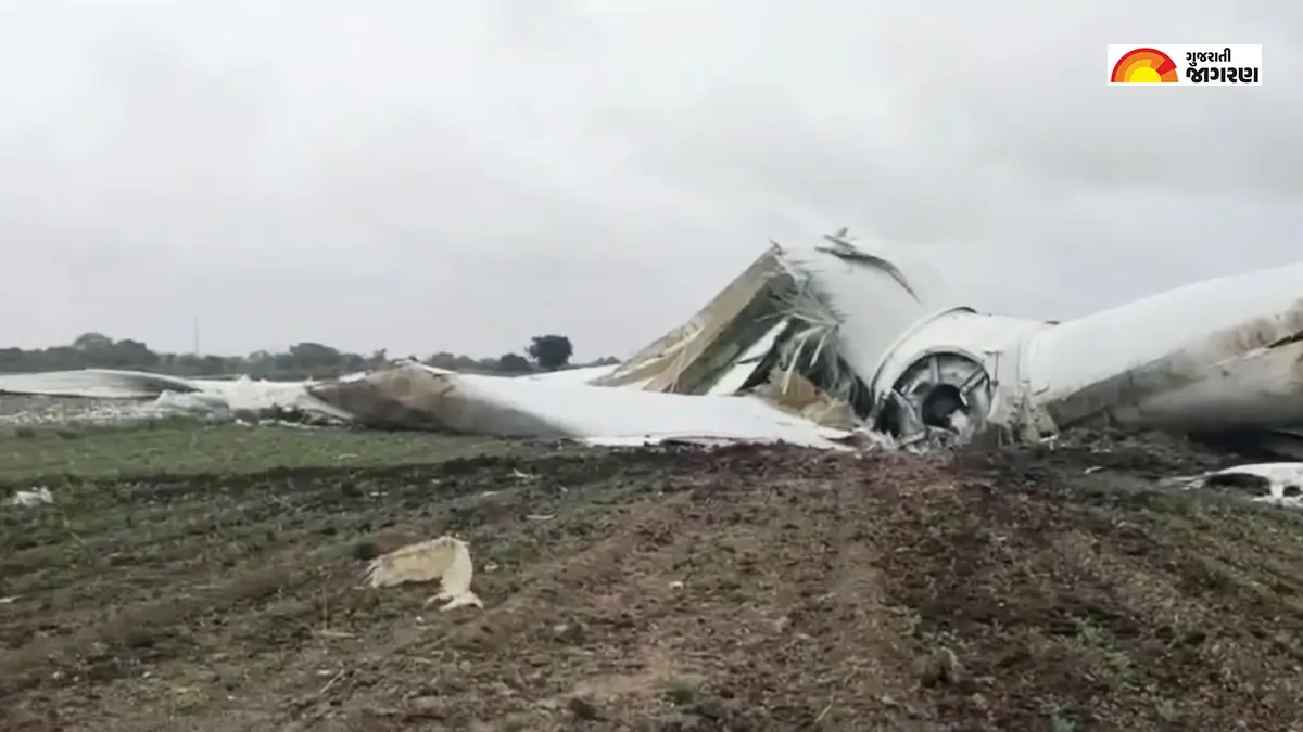 amreli-news-a-windmill-collapsed-while-operating-in-khakharia-of-babra-357142