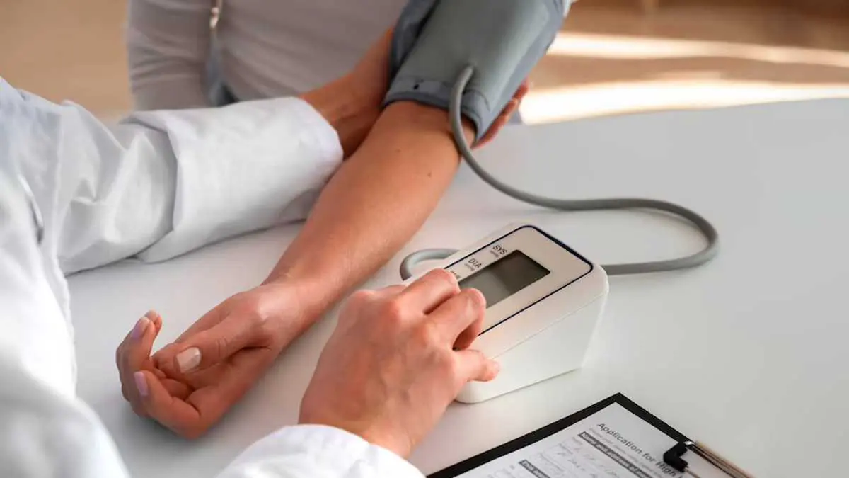 low-bp-symptoms-causes-and-treatment-of-low-blood-pressure-in-gujarati-375759
