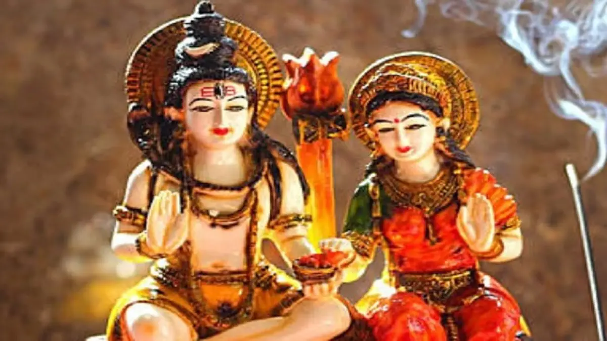 sawan-somvar-2024-which-things-we-should-donate-for-good-luck-374373
