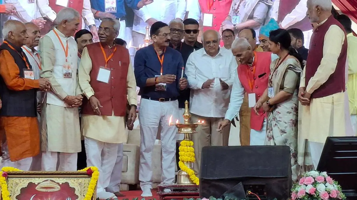 mehsana-news-dhaja-mahotsav-held-at-umiya-mataji-temple-unjha-by-cm-bhupendra-patel-395093