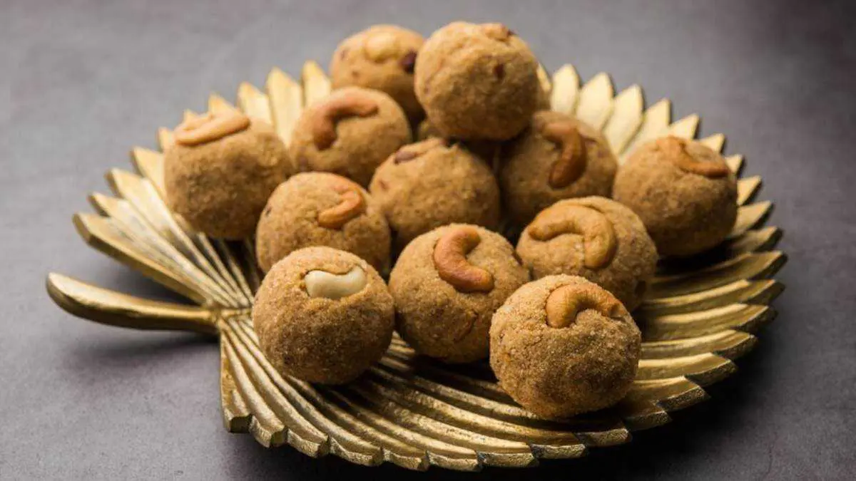 Makhana Laddu: મખાનાના લાડુ વધારી દેશે રોગપ્રતિકારક શક્તિ, આ 1 વસ્તુ કરી દો મિક્સ; જાણો તેને બનાવવાની સરળ રેસીપી