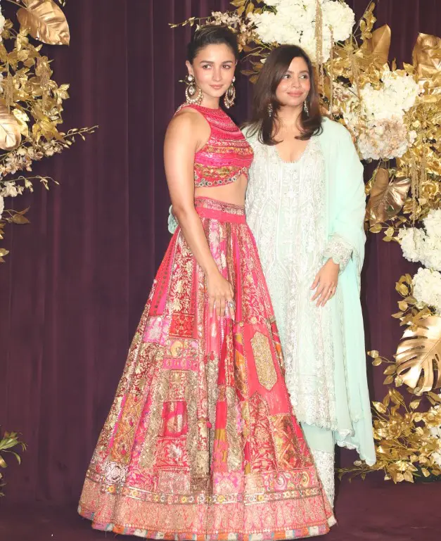 Manish Malhotra Diwali Party 3.jpg