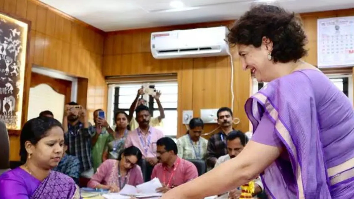 land-from-delhi-to-himachal-haryana-earning-more-than-husband-what-else-in-priyanka-gandhis-affidavit