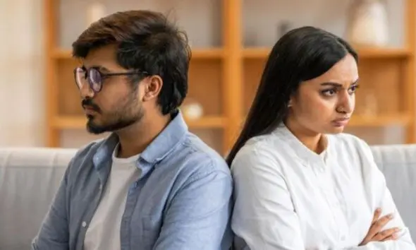 wrong-partner-signs-4-habits-of-cheating-partner