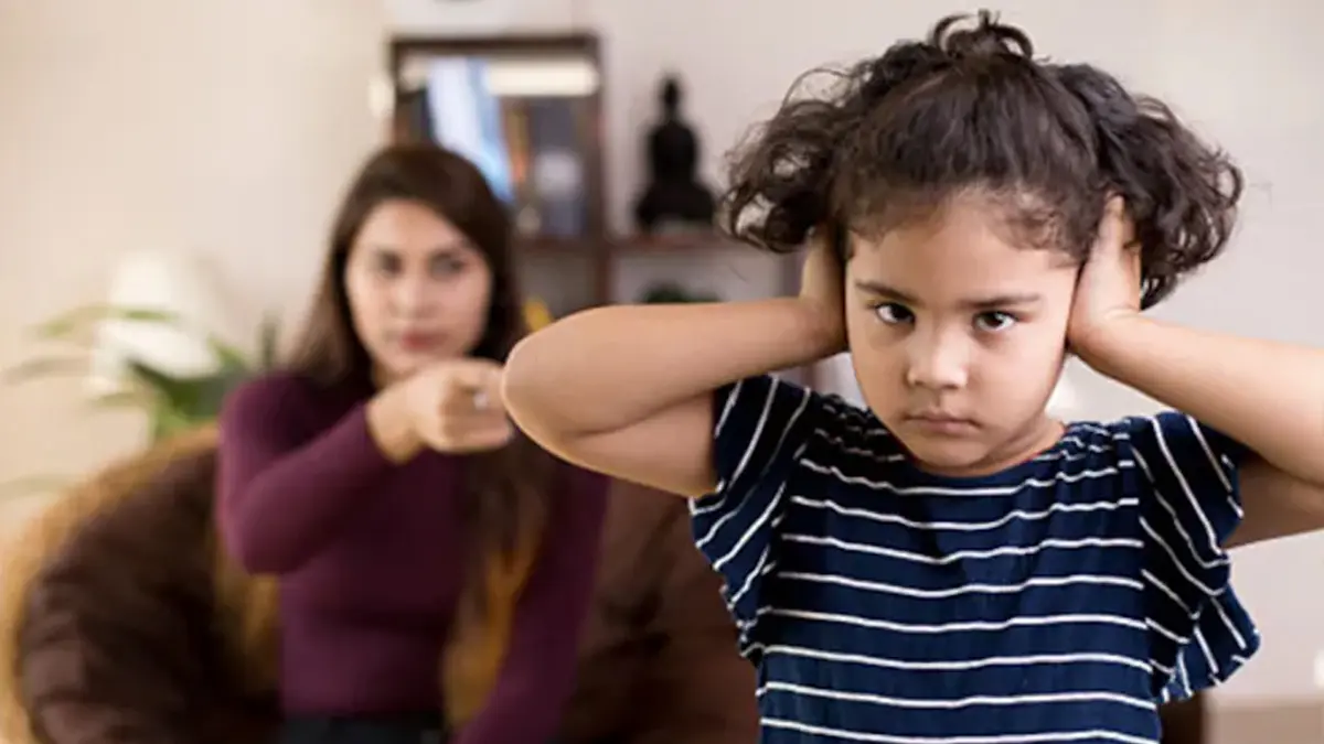 if-your-child-misbehaves-during-the-conversation-then-make-him-obedient-482974