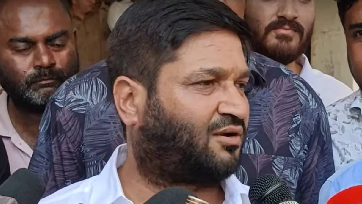kutiyana-municipality-election-result-2025-bjp-wins-with-10-from-24-seats-sp-wins-14-seats-477330