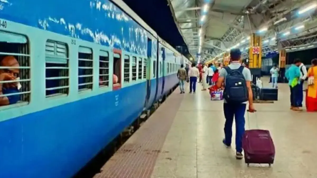 indian-railways-festive-offer-20-percent-discount-round-trip-railone-app-595119
