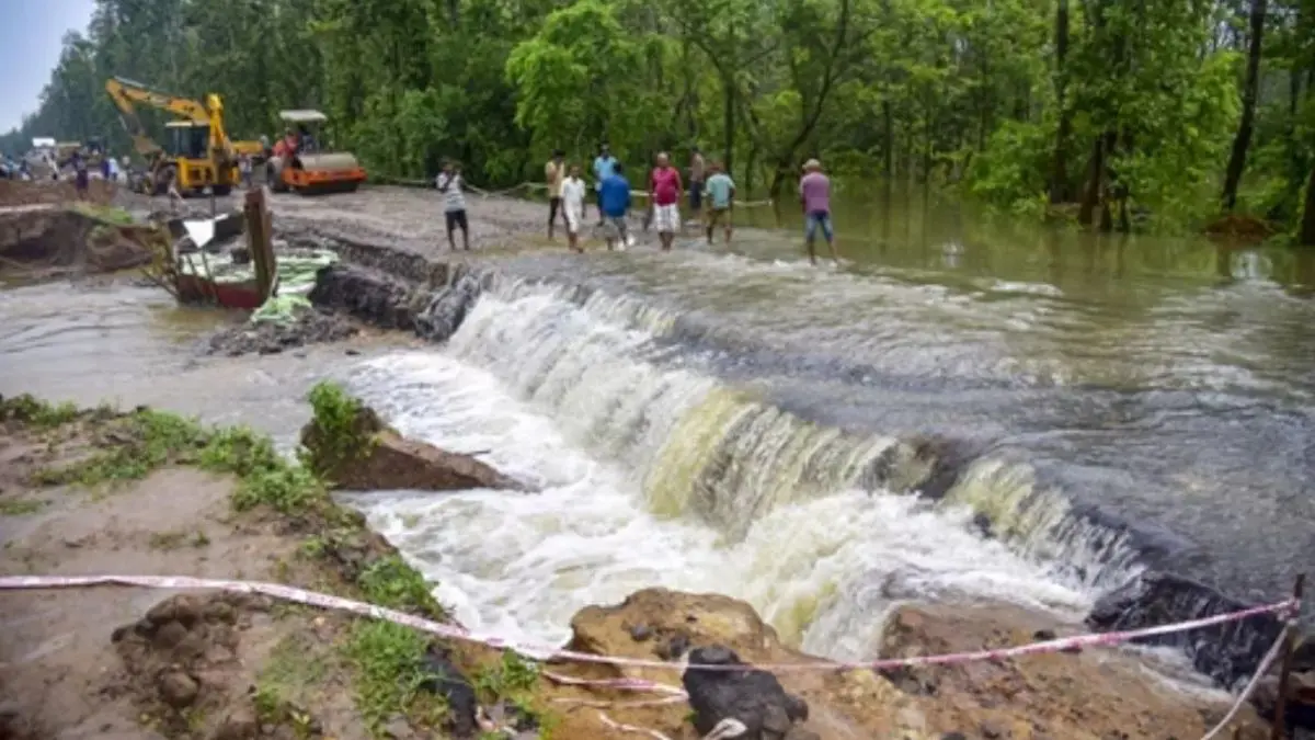 Northeast Floods: ઘરો ધરાશાયી થયા, રસ્તાઓ ધોવાઈ ગયા, 80 હજારથી વધુ લોકો પ્રભાવિત થયા… ભારે વરસાદે ઉત્તરપૂર્વમાં તબાહી મચાવી!