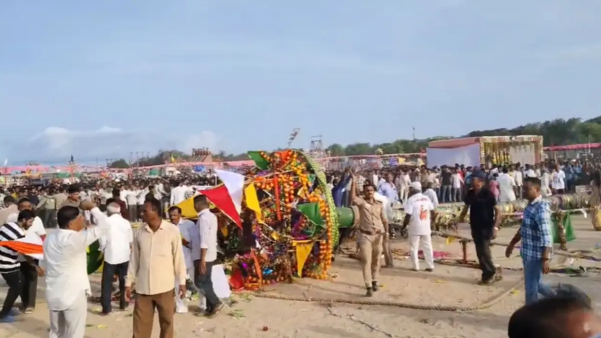 Porbanadar News: પોરબંદરમાં રામદેવપીરનો મંડપ ધરાશાયી, એકનું મોત, 16થી વધુ  ઇજાગ્રસ્ત - Ramdevpir Mandap collapsed in Porbandar, one dead, more than 16  injured