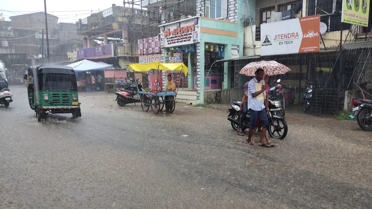 gujarat-weather-alert-for-3-hours-heavy-rain-likely-in-banaskantha-sabarkantha-surat-593231
