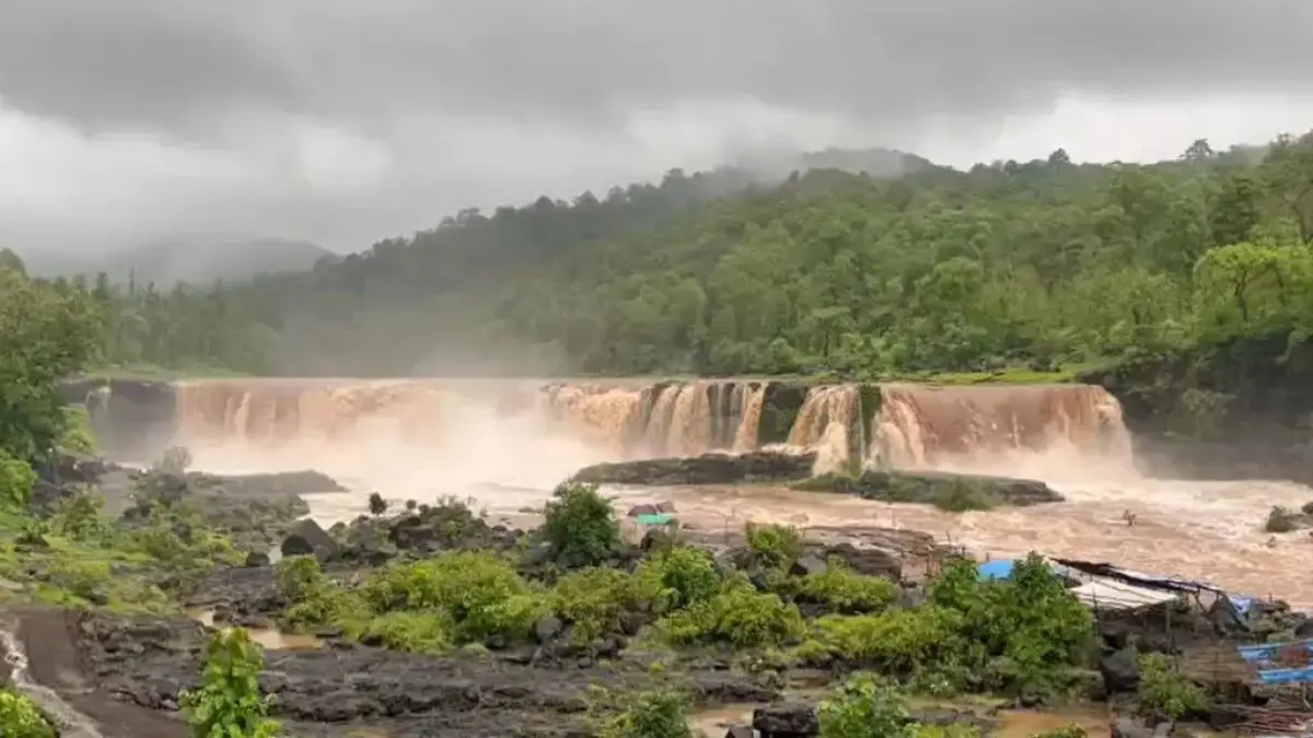 ahmedabad-to-gira-waterfalls-in-saputara-dang-timings-best-time-to-visit-distance-bus-fare-and-more-553699