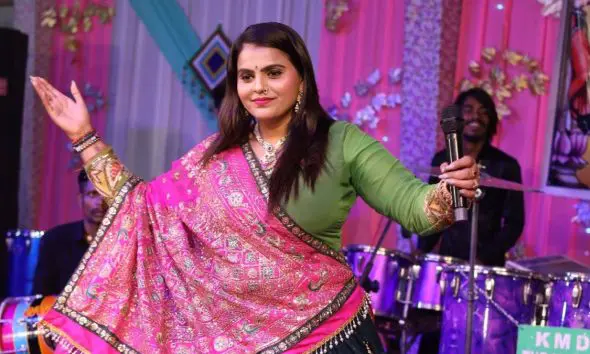 gujarati-singer-kajal-maheriya-love-marriage-controversy
