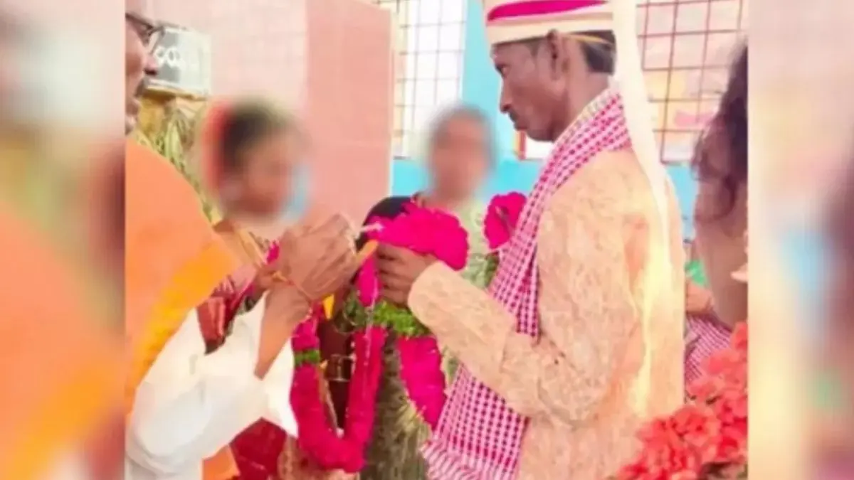 Hyderabad News: 40 વર્ષના શિક્ષકે 8મા ધોરણની વિદ્યાર્થિનીની સાથે લગ્ન કર્યા, વરરાજા અને પુજારી વિરુદ્ધ કેસ દાખલ