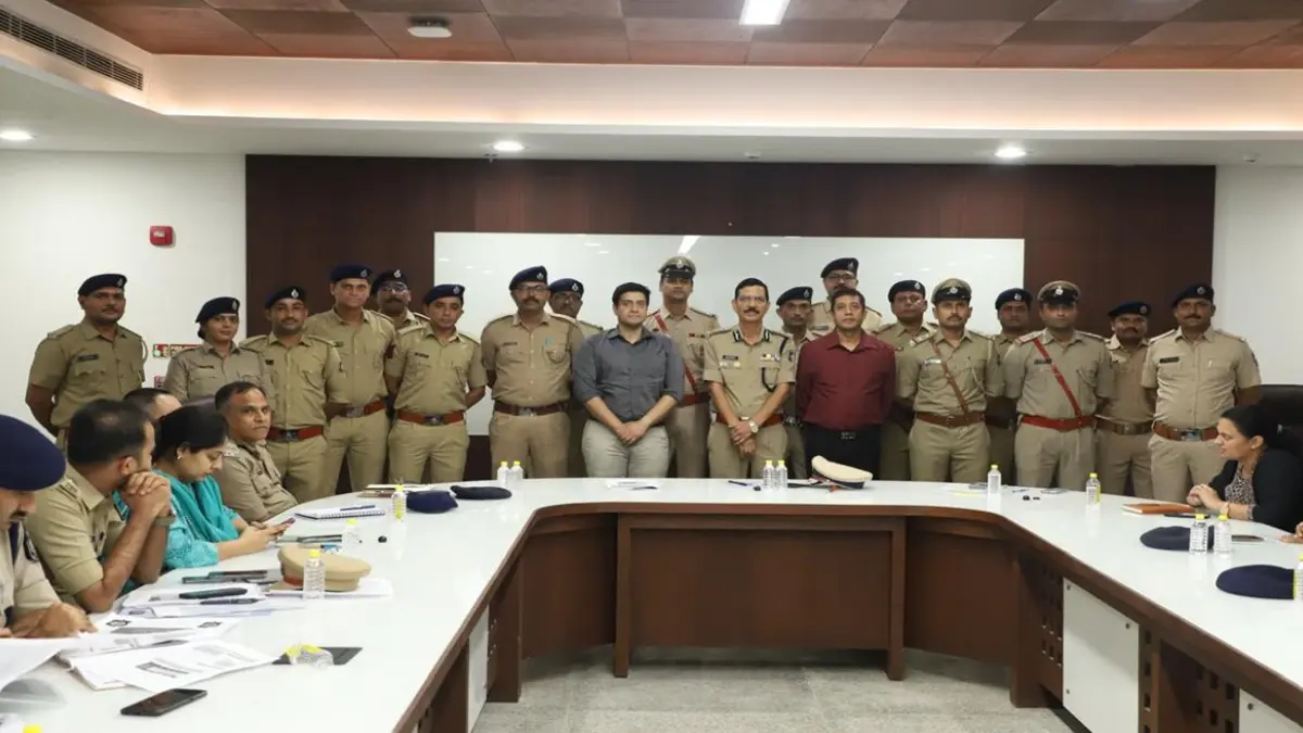 Ahmedabad News: અમદાવાદ ક્રાઇમ બ્રાન્ચ દ્વારા સરખેજ રોજા કળશ ચોરીનો ભેદ ઉકેલાયો, પોલીસ અને નાગરિકોનું સન્માન