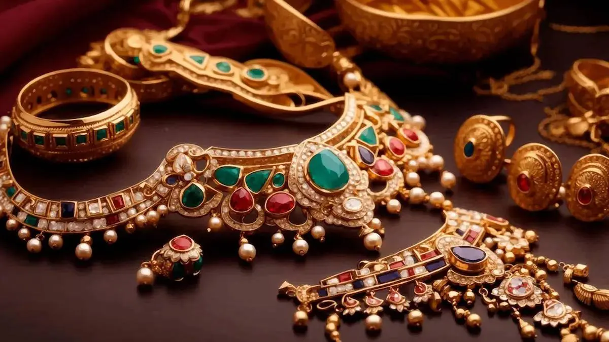 gold-price-today-in-surat-23-august-2025-check-latest-22-and-24-carat-gold-prices-sona-no-bhav-590304